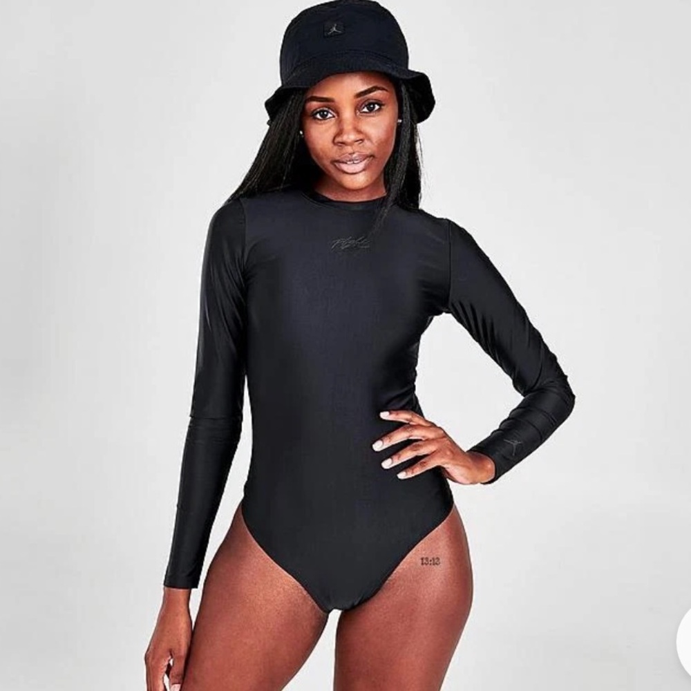 Air Jordan Flight Women's Essentials Bodysuit Long Sleeve Flight Shirt Large